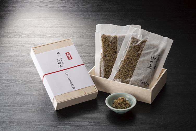 【テイクアウト】作家御用達の味「特製てんぷら盛り合わせ」ご予約承り中！
