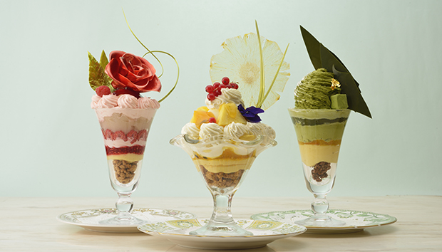 山の上 夏のパフェ 6 1 8 31 おすすめ情報 コーヒーパーラーヒルトップ レストラン バー 山の上ホテル